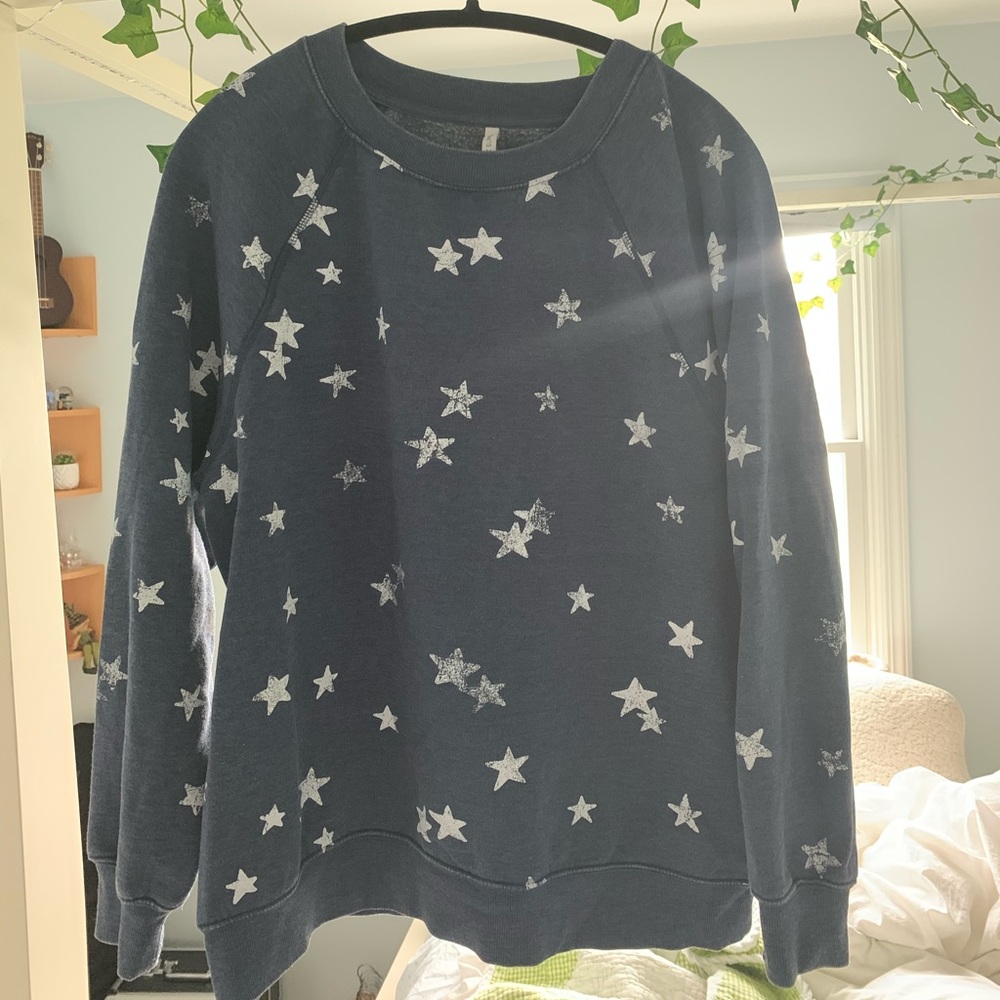 Star Pattern Sweatshirt